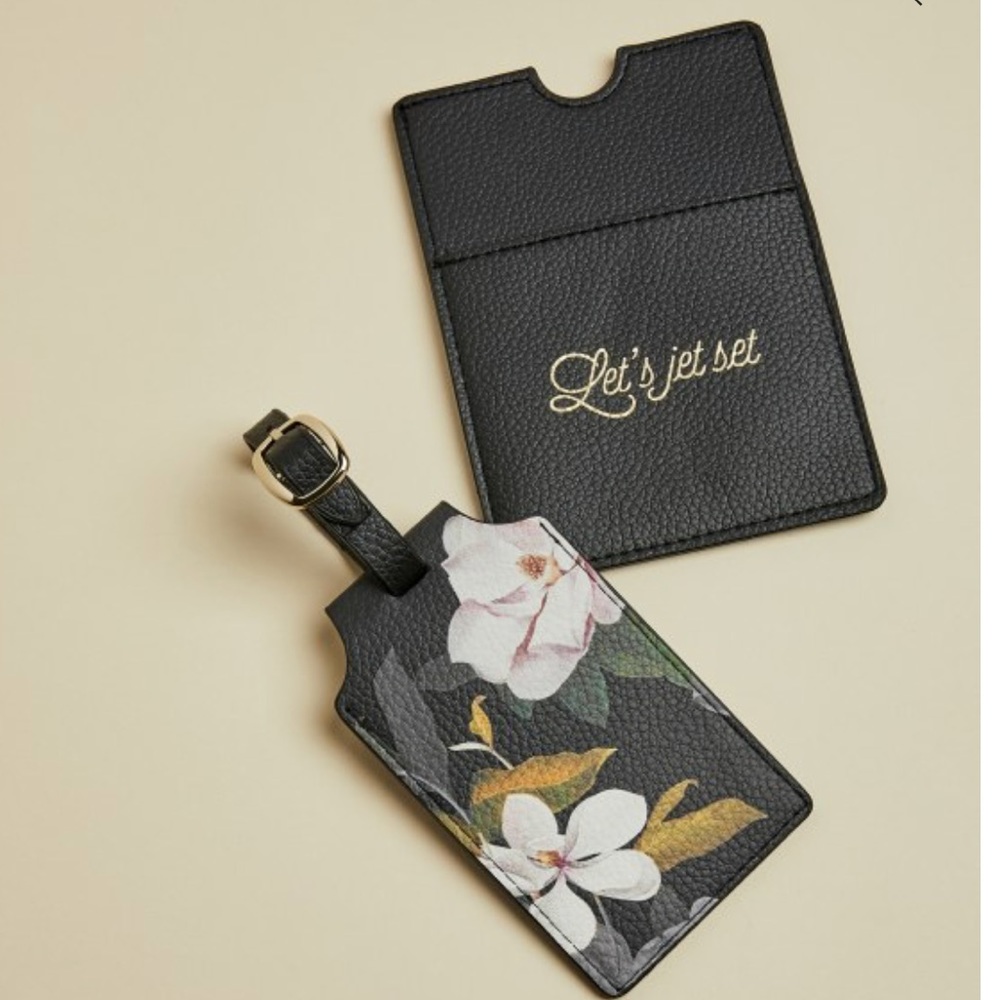 Ted Baker travel set, passport holder, luggage tag - Picture 2 of 5
